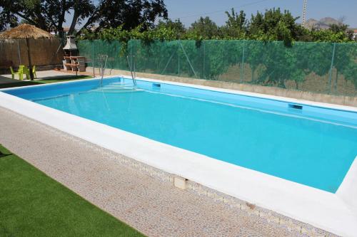 Huerta Espinar - Casa rural con piscina privada en el centro de Andalucía