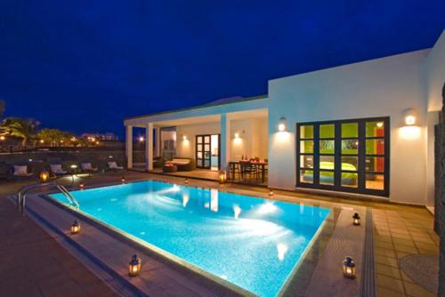 Villas Mamma Mia in Playa Blanca& Pool Private hea