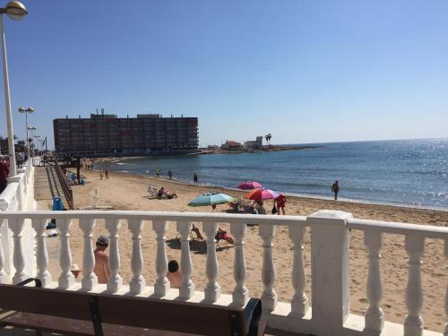 Gran Piso En La Playa Con Vistas Al Mar