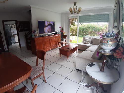 Chalet en Islares con playa cercana