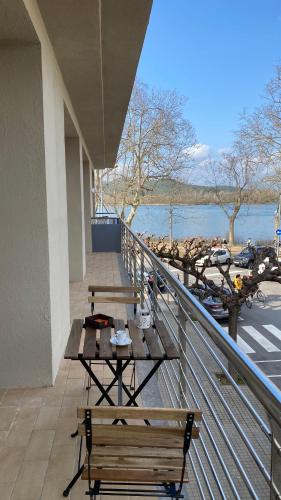 Jasalpi Único Apartamento Delante Del Lago De Banyoles