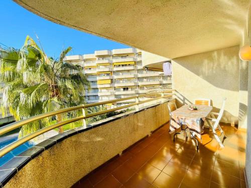 Jerez Apartamento, piscina vistas al jardin y terraza soleada