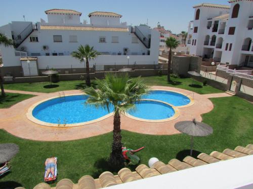 Lovely 2-Bed House in Punta Prima Orihuela Costa