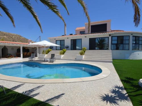 Luxury villa with Private Pool in Coveta Fuma
