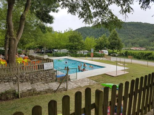 Càmping - Hotel rural La soleia d Oix