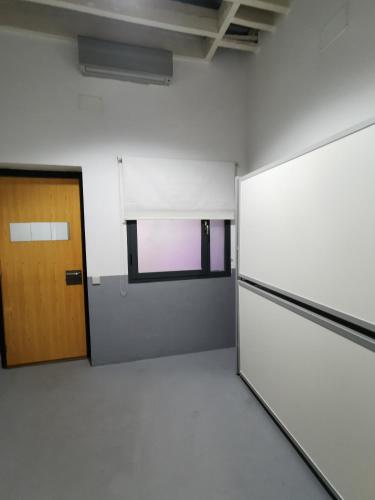 Traveller Box Hostel