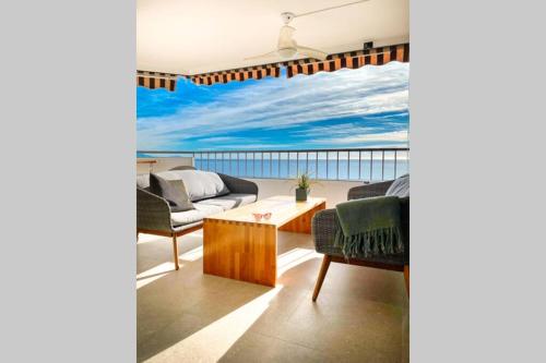 9-Magnificent First Sea Line Apartment in Fuengirola