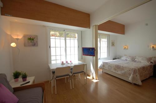 Lets Holidays Comfortable Apartment Near Beach