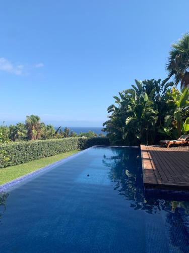 Villa Cap Martinet mit beheizbarem Pool