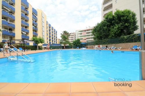 Loft Alboran Salou, climatizado, piscina y wifi