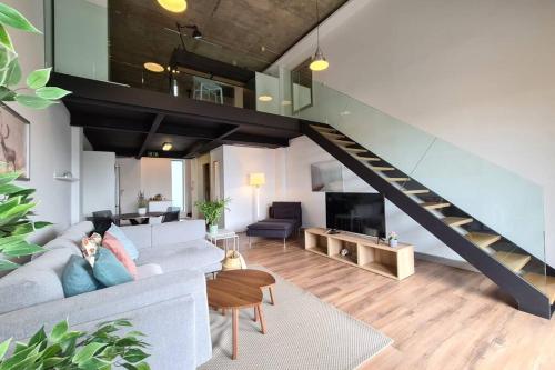 Duplex Loft With Indoor Swimming Pool & Spa