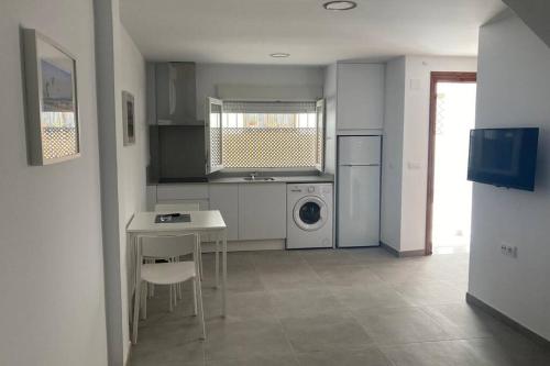 Loft independiente a 150 mtrs de la playa+wifi