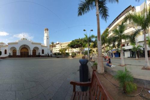 Los Cristianos Town with Wi-Fi