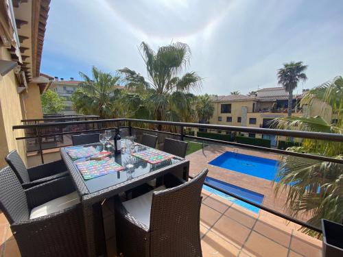 Los delfines, Lloguer 3.0, swimming pools , near the beach and with parking