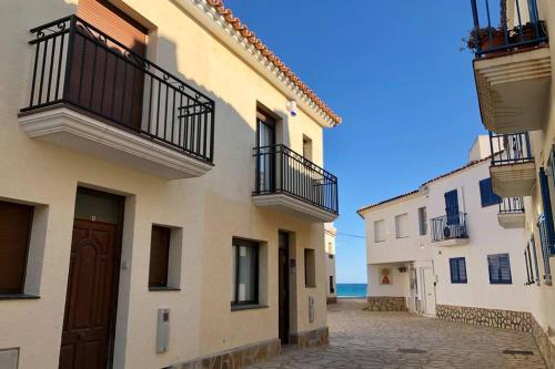 Los Paradores, A pie de playa