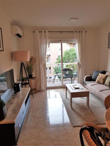 Lovely 2 bedroom apartment close to Denia Castle.