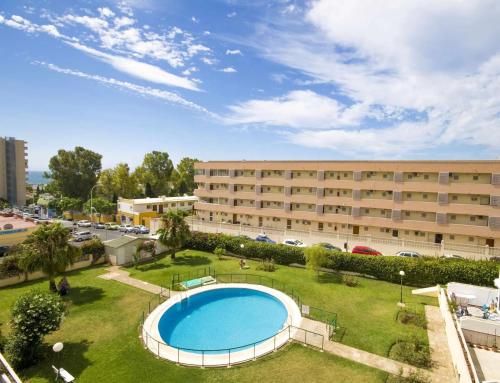 Lovely apartment in Torremolinos Views of the sea, pool, terrace, sofa bed and fully equipped kitchen