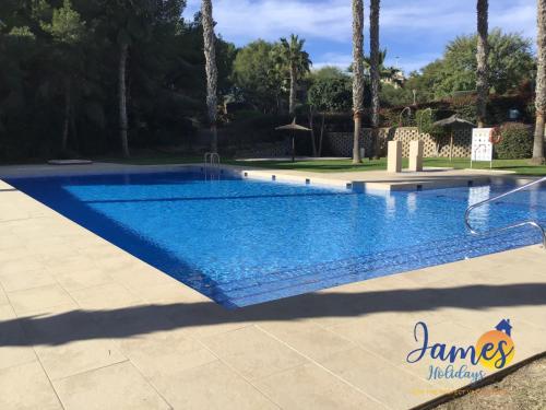 Lovely Furnished 1st Floor Apartment With Communal Pool Ld14