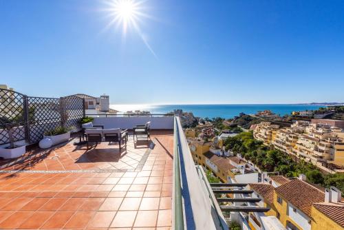 Lovely Penthouse with sea views