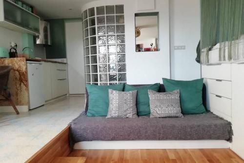 Lovely studio, terrace, swim pool, nature, relax!!