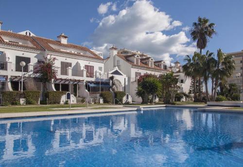 Lovely townhouse next to the beach