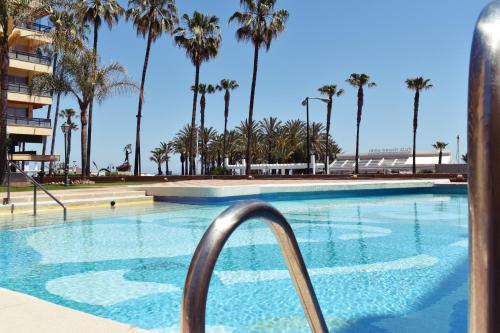 Luminoso apartamento de 3 dormitorios a pie de playa en Torremolinos