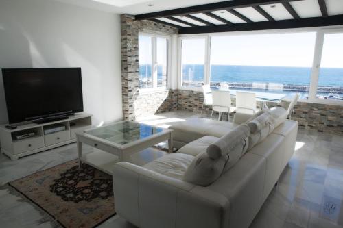 Luxury Puerto Banus Penthouse With Parking & Wi-Fi