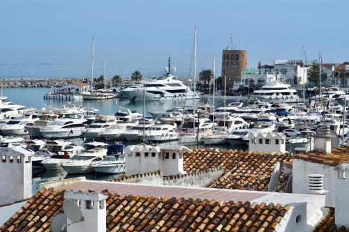 Luxurious apartment in the heart of Puerto Banus