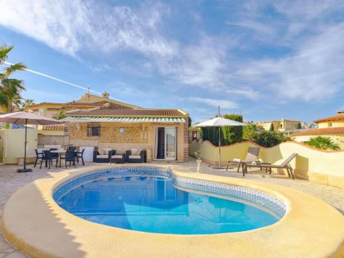 Luxurious Villa in Pedreguer with Pool