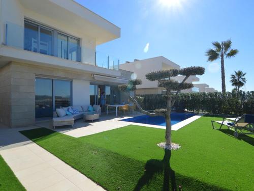 Luxurious Villa with Private Swimming Pool in Orihuela