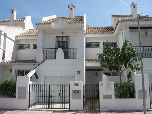 Luxury 3 Bed Townhouse in Puerto Banus Marbella