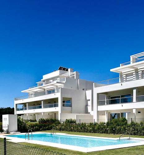 Luxury 3 bedroom apartment Urb Emerald Greens San Roque Cadiz