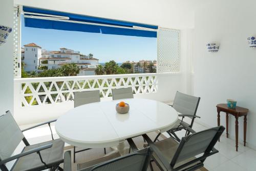 Luxury 5* 3 beds apartment in Playas del Duque, Puerto Banus Marbella