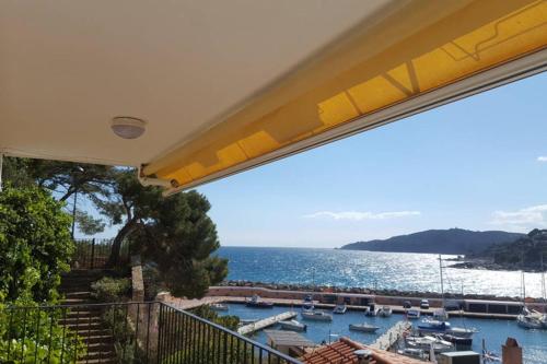 luxury apartment in front of the sea