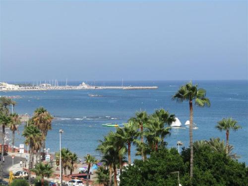 Luxury beachfront apartment in Benalmadena Costa