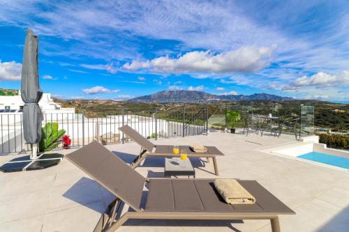 Luxury Penthouse with Private Pool in Casa Banderas La Cala by Rafleys