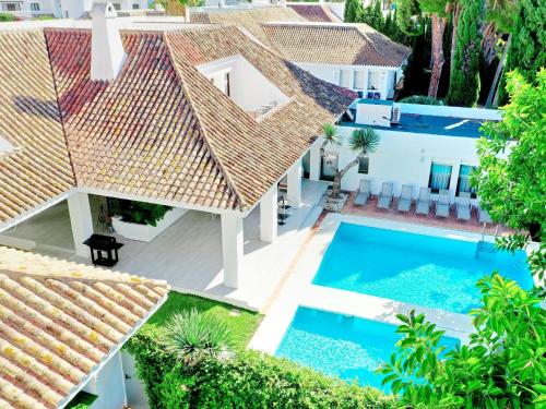 Luxury villa 3 puerto banus