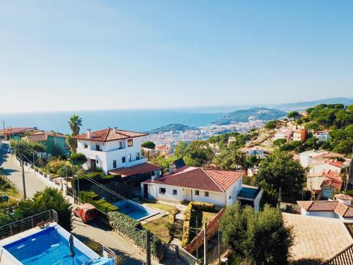 Luxury villa Investingspain with sea views, pool and jacuzzi