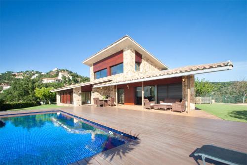 Luxury Villa, Private Pool, Panoramic Sea & Mountain Views