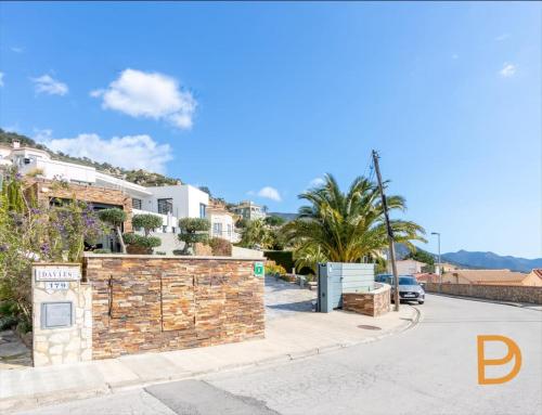 Luxury Villa with Jacuzzi - Costa Brava