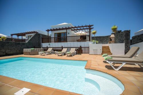 hight standard villa with private heated pool Fuerteventura