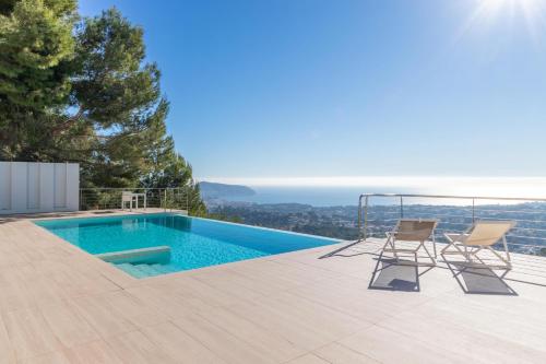 Luxury villa with stunning sea view