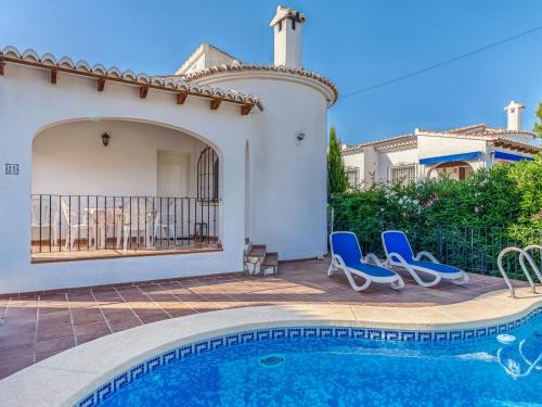 Majestic Villa in Alcalalí with Private Swimming Pool