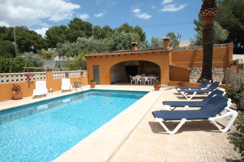 Mariros - pretty holiday property with garden and private pool in Moraira