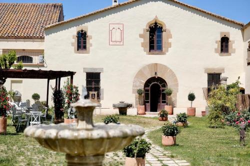 Masia Del Siglo Xiv Cerca De Barcelona