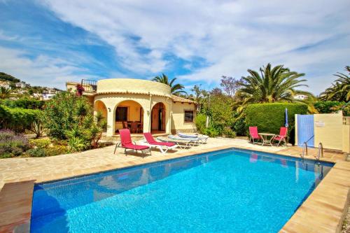 Mimosa - pretty holiday property with private pool in Moraira