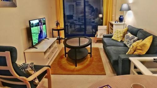28 Mikonos Player Duquesa 2 bed 2 bath apartment ideally located by beach & marina Mykonos Playa