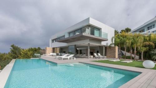 Modern villa with beautiful view