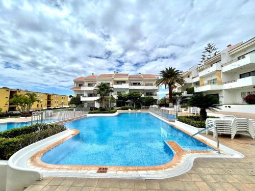 Moderno apartamento, Wifi, piscina, cerca de playa en Los Cristianos