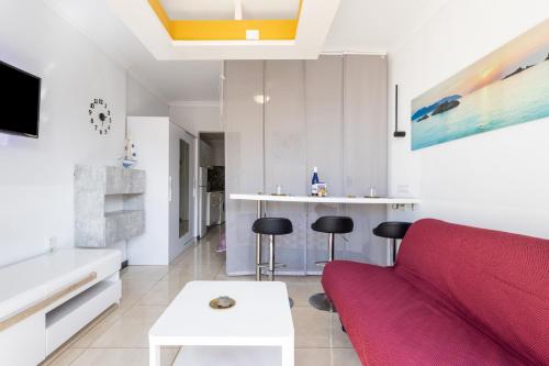 ¡Moderno y coqueto apartamento-estudio con vistas!